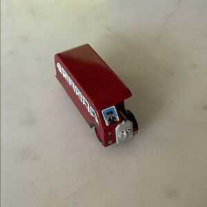 ERTL Die-Cast Bus from Thomas the Tank Engine